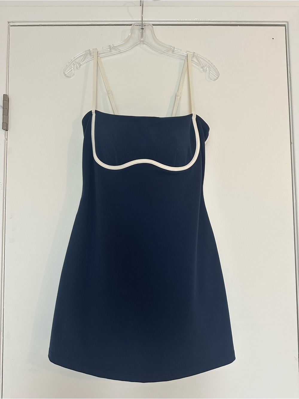 ALO Yoga Airbrush Streamlined Dress - Picture 4 of 10